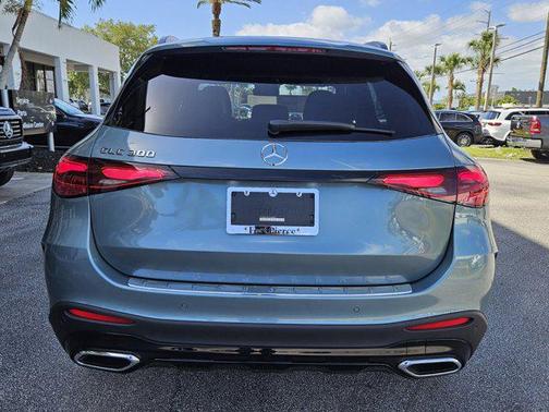 2025 Mercedes-Benz GLC 300 Base