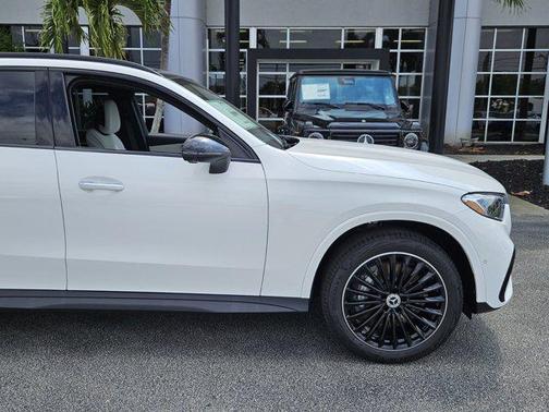 2025 Mercedes-Benz GLC 300 Base