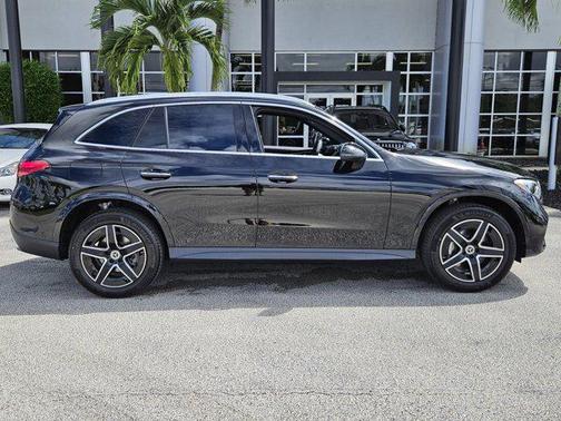 2026 Mercedes-Benz GLC 300 Base