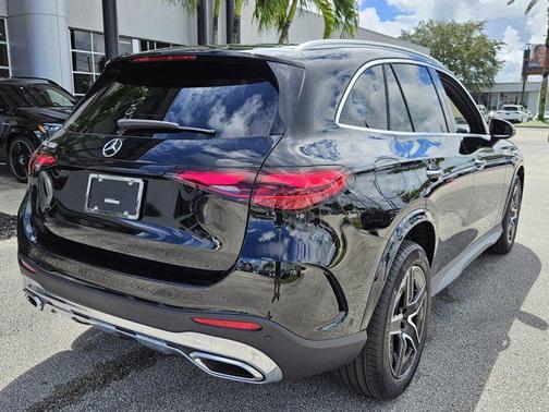 2026 Mercedes-Benz GLC 300 Base