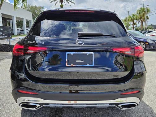 2026 Mercedes-Benz GLC 300 Base