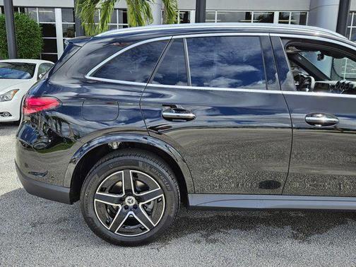 2026 Mercedes-Benz GLC 300 Base