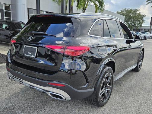 2026 Mercedes-Benz GLC 300 4MATIC