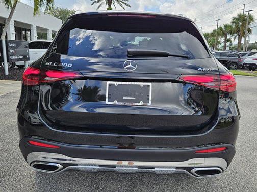 2026 Mercedes-Benz GLC 300 4MATIC