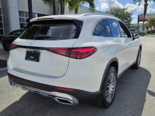 2026 Mercedes-Benz GLC 300 Base