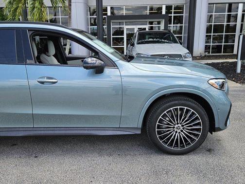 2025 Mercedes-Benz GLC 300 Base