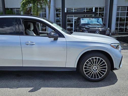 2025 Mercedes-Benz GLC 300 Base