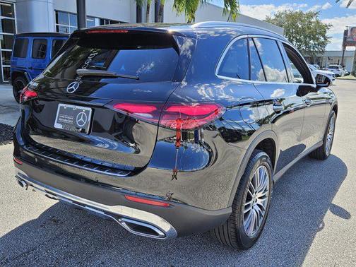 2025 Mercedes-Benz GLC 300 Base