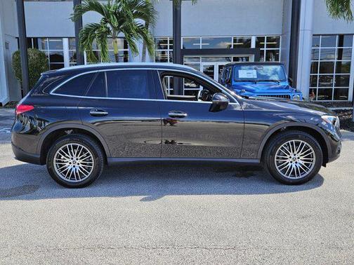2025 Mercedes-Benz GLC 300 Base