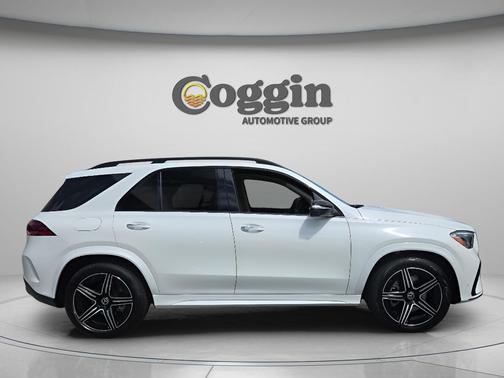 MANUFAKTUR Moonlight White Metallic 2026 Mercedes-Benz GLE 450 4MATIC