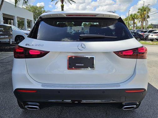 2026 Mercedes-Benz GLA 250 Base