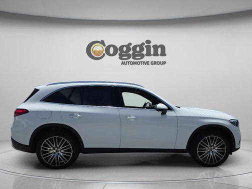 Polar White 2026 Mercedes-Benz GLC 300 Base