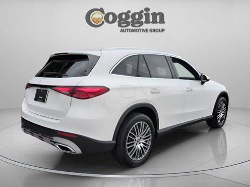 2026 Mercedes-Benz GLC 300 Base