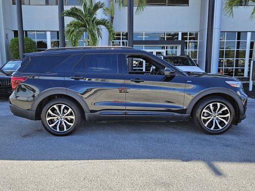 2022 Ford Explorer ST-Line