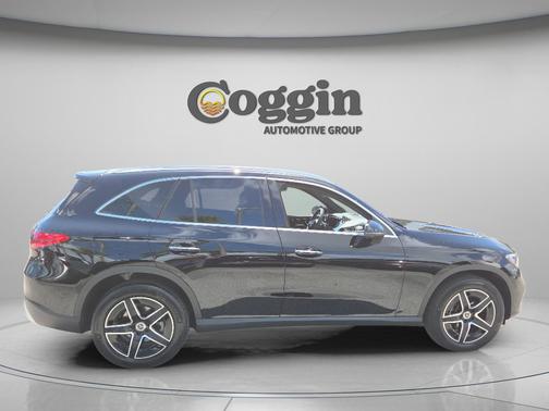 Black 2026 Mercedes-Benz GLC 300 Base