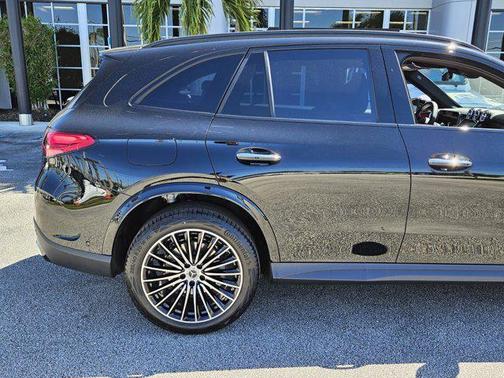 2025 Mercedes-Benz GLC 300 Base