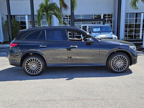 2025 Mercedes-Benz GLC 300 Base