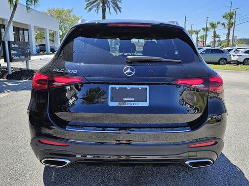2025 Mercedes-Benz GLC 300 Base