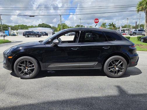 2023 Porsche Macan T