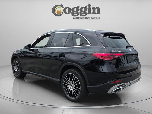 Black 2026 Mercedes-Benz GLC 300 Base