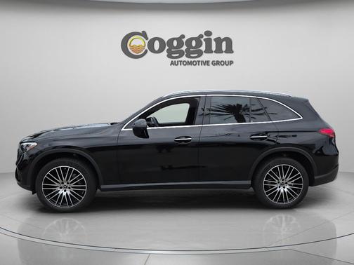 Black 2026 Mercedes-Benz GLC 300 Base