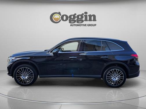 Black 2026 Mercedes-Benz GLC 300 Base