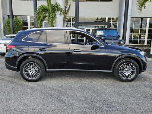 2025 Mercedes-Benz GLC 300 Base