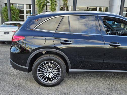 2025 Mercedes-Benz GLC 300 Base