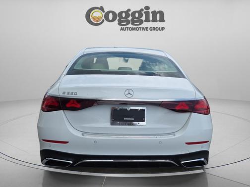 MANUFAKTUR Moonlight White Metallic 2026 Mercedes-Benz E-Class E 350