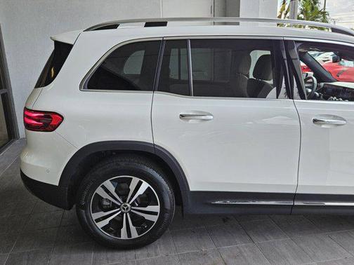 2025 Mercedes-Benz GLB 250 Base