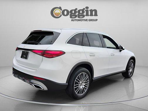 Polar White 2026 Mercedes-Benz GLC 300 Base