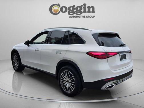 Polar White 2026 Mercedes-Benz GLC 300 Base