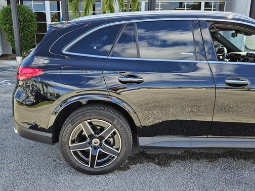 2025 Mercedes-Benz GLC 300 Base