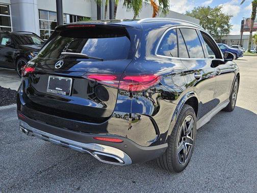 2025 Mercedes-Benz GLC 300 Base