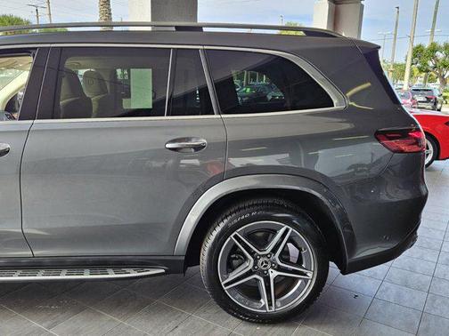 2025 Mercedes-Benz GLS 450 4MATIC