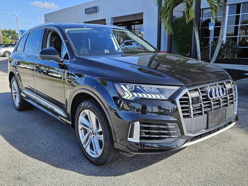 2023 Audi Q7 55 Premium Plus