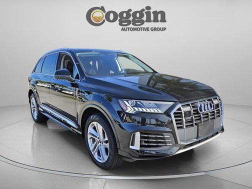 2023 Audi Q7 55 Premium Plus