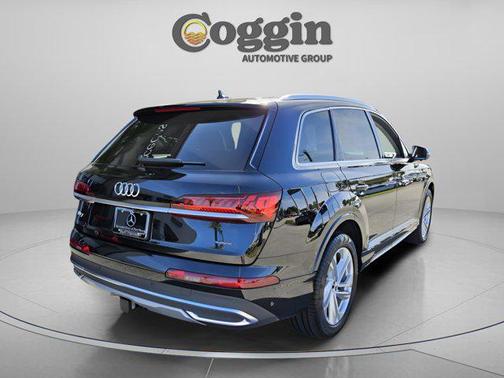 2023 Audi Q7 55 Premium Plus