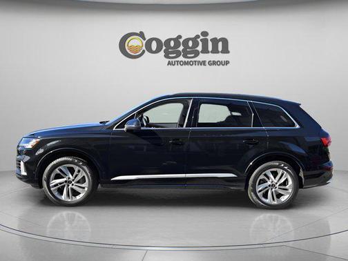 2023 Audi Q7 55 Premium Plus