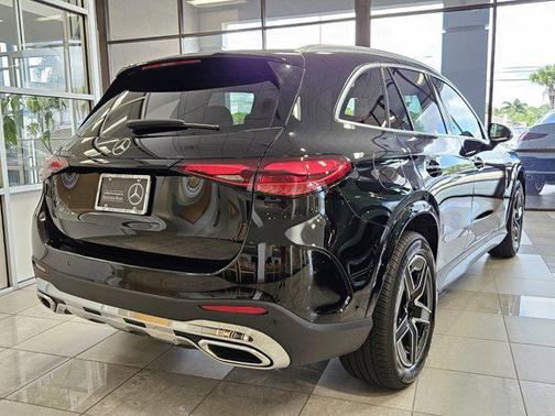 2025 Mercedes-Benz GLC 300 Base