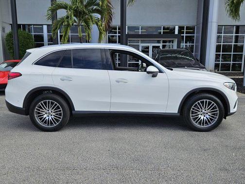 2025 Mercedes-Benz GLC 300 Base