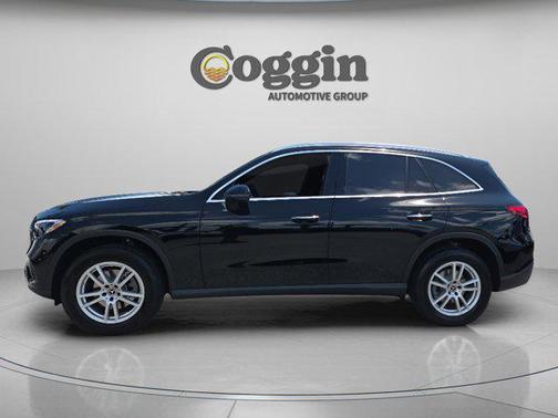 Black 2026 Mercedes-Benz GLC 300 Base