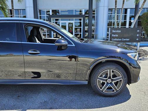2025 Mercedes-Benz GLC 300 Base