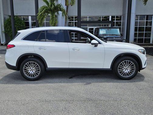 2025 Mercedes-Benz GLC 300 Base