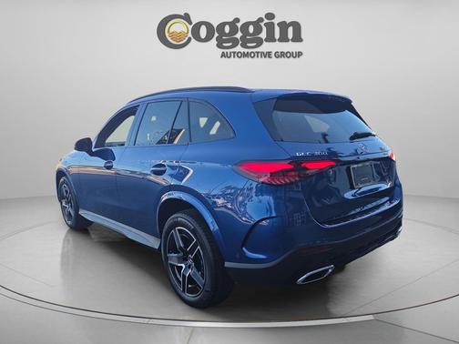 Starling Blue Metallic 2027 Mercedes-Benz GLC 300 Base