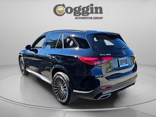 2026 Mercedes-Benz GLC 300 Base