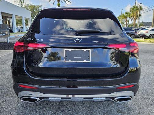 2026 Mercedes-Benz GLC 300 Base