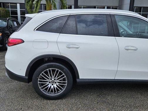 2024 Mercedes-Benz GLC 300 Base
