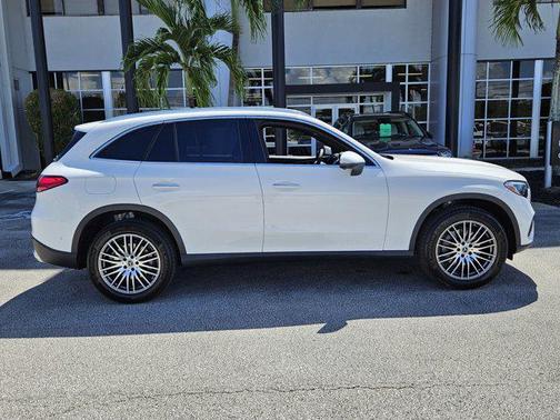 2026 Mercedes-Benz GLC 300 Base