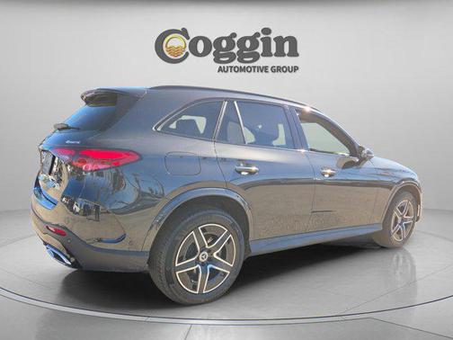 2026 Mercedes-Benz GLC 300 4MATIC